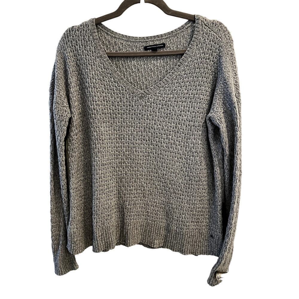 American Eagle Size Small Gray V Neck Sweater